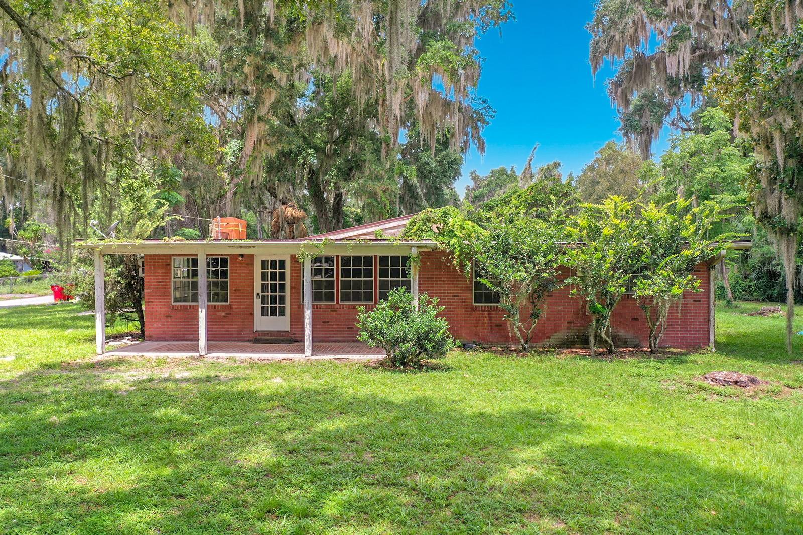 1880 Cr 422 Property Photo 1