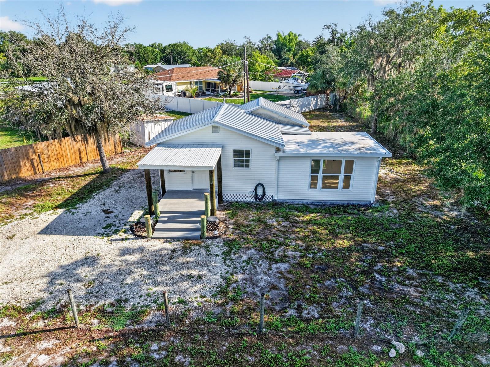 8024 Hillman Ave Property Photo 3
