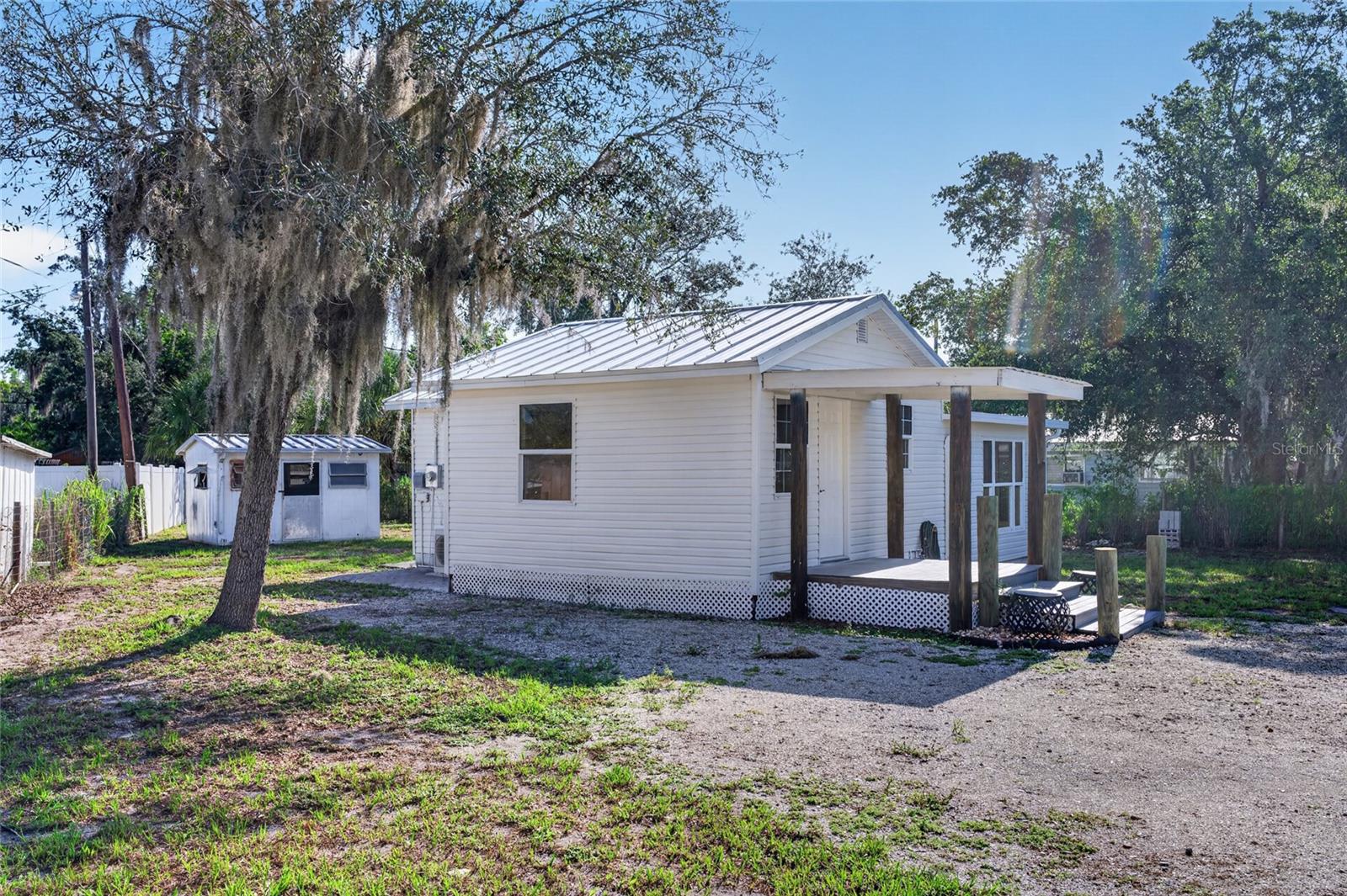 8024 Hillman Ave Property Photo 17