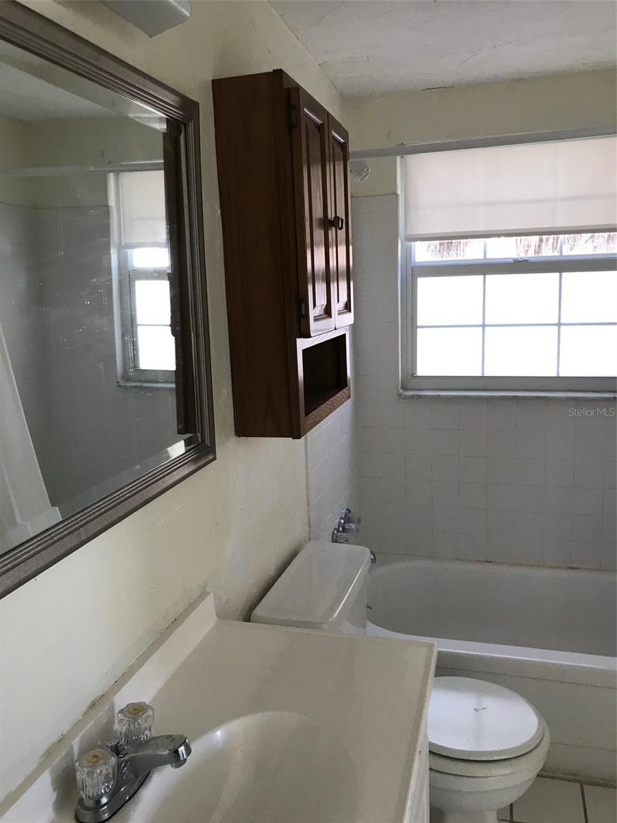 1825 Shadow Ln Property Photo 19