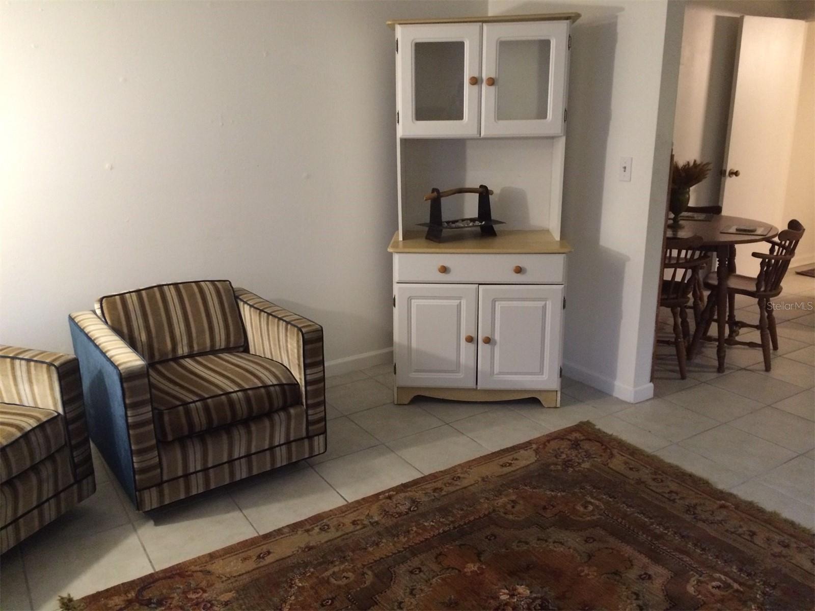 1825 Shadow Ln Property Photo 20