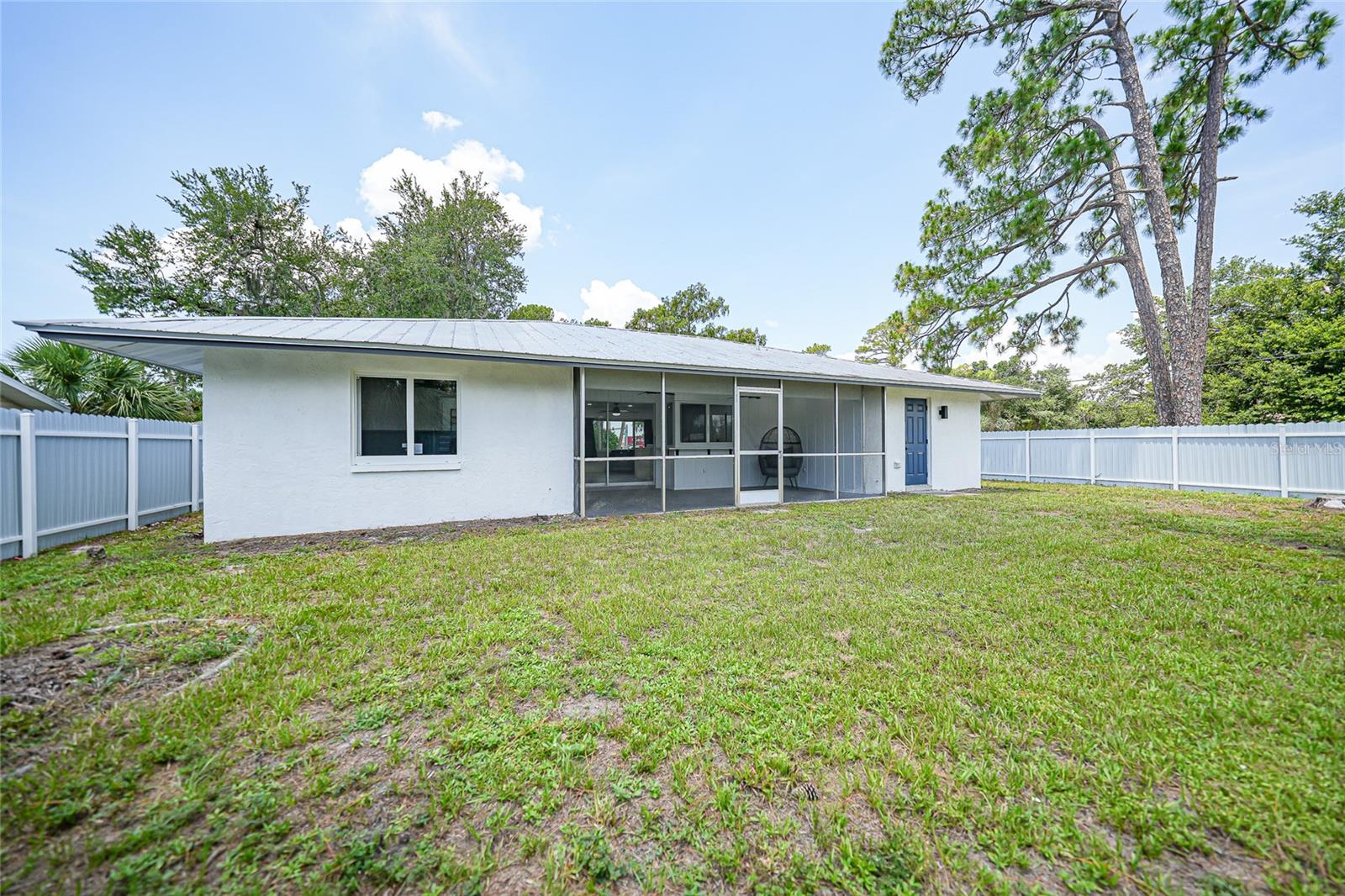 2506 Lakeshore Cir Property Photo 27