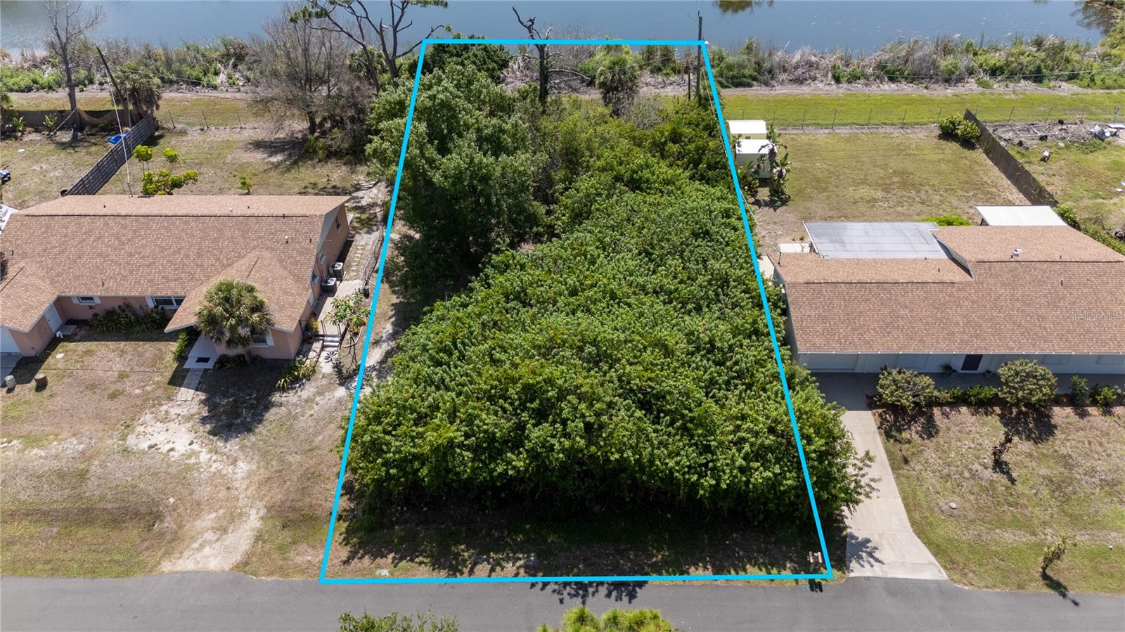 1845 Shadow Ln Property Photo 2