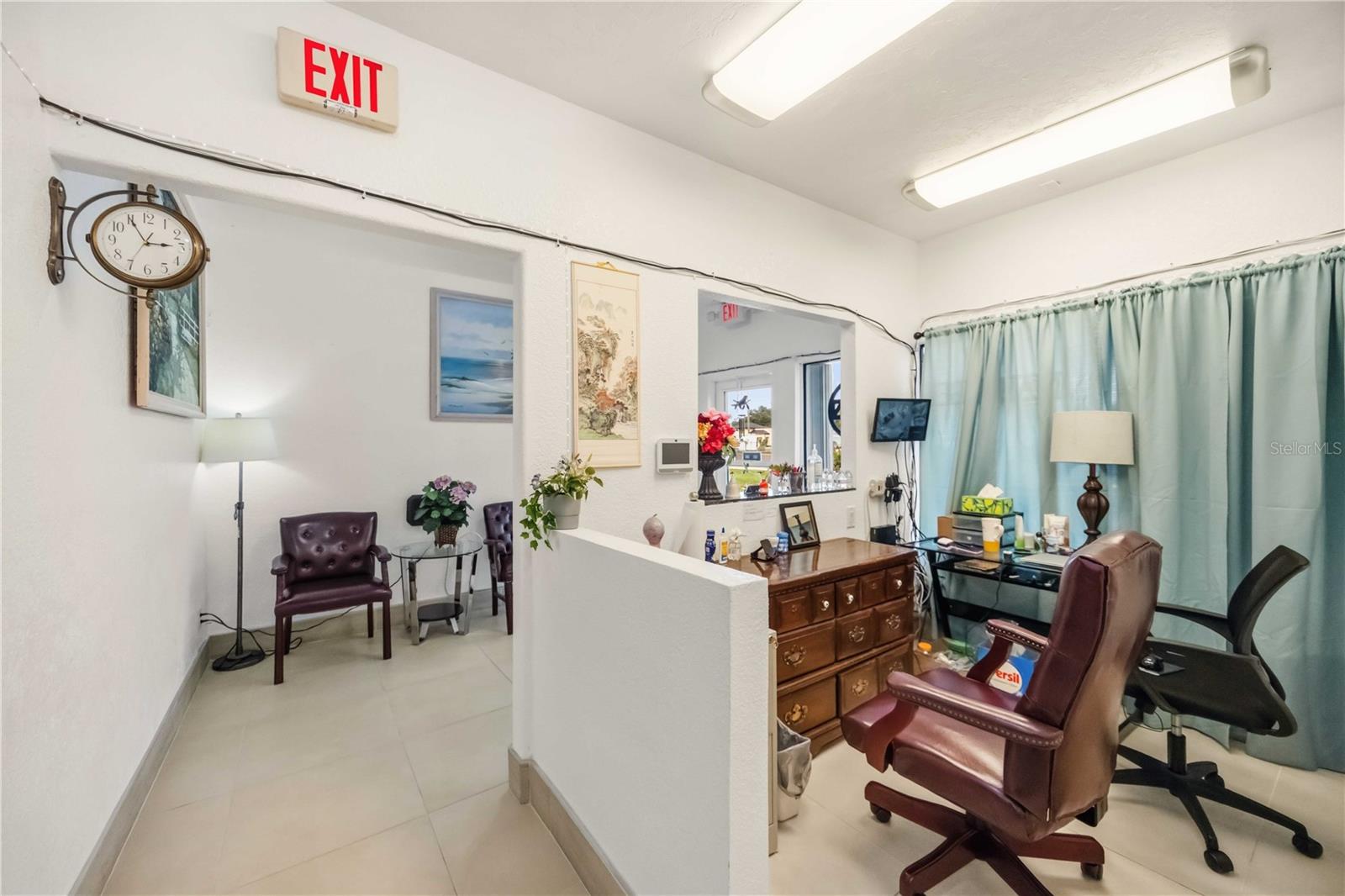 2081 Tamiami Trl Property Photo 4