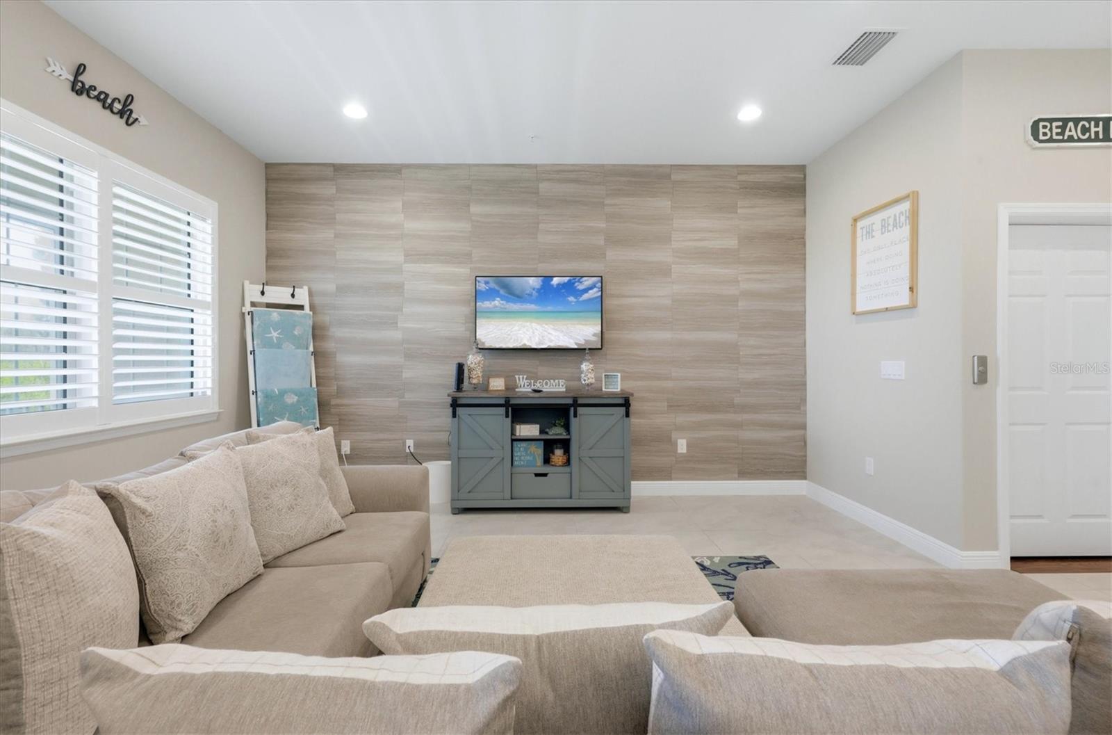10425 Pilothouse Ct #131 Property Photo 8