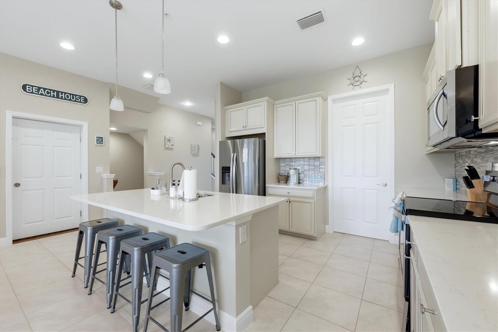 10425 Pilothouse Ct #131 Property Photo 12