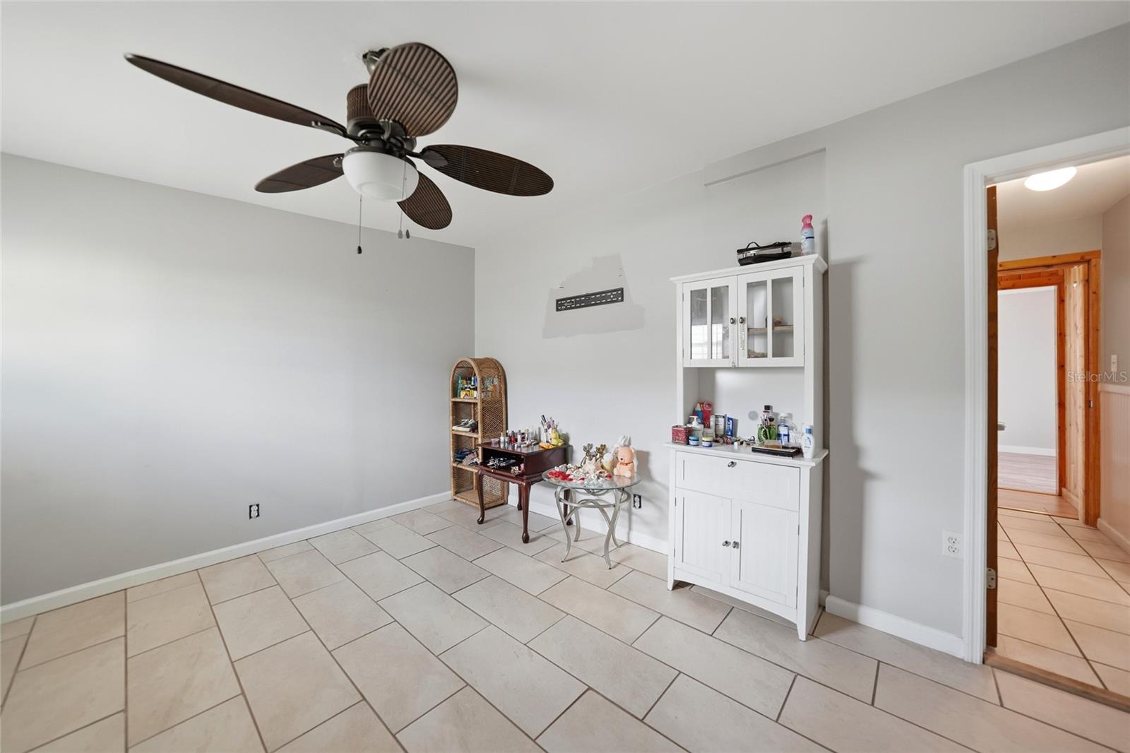 658 Via Cala Property Photo 11