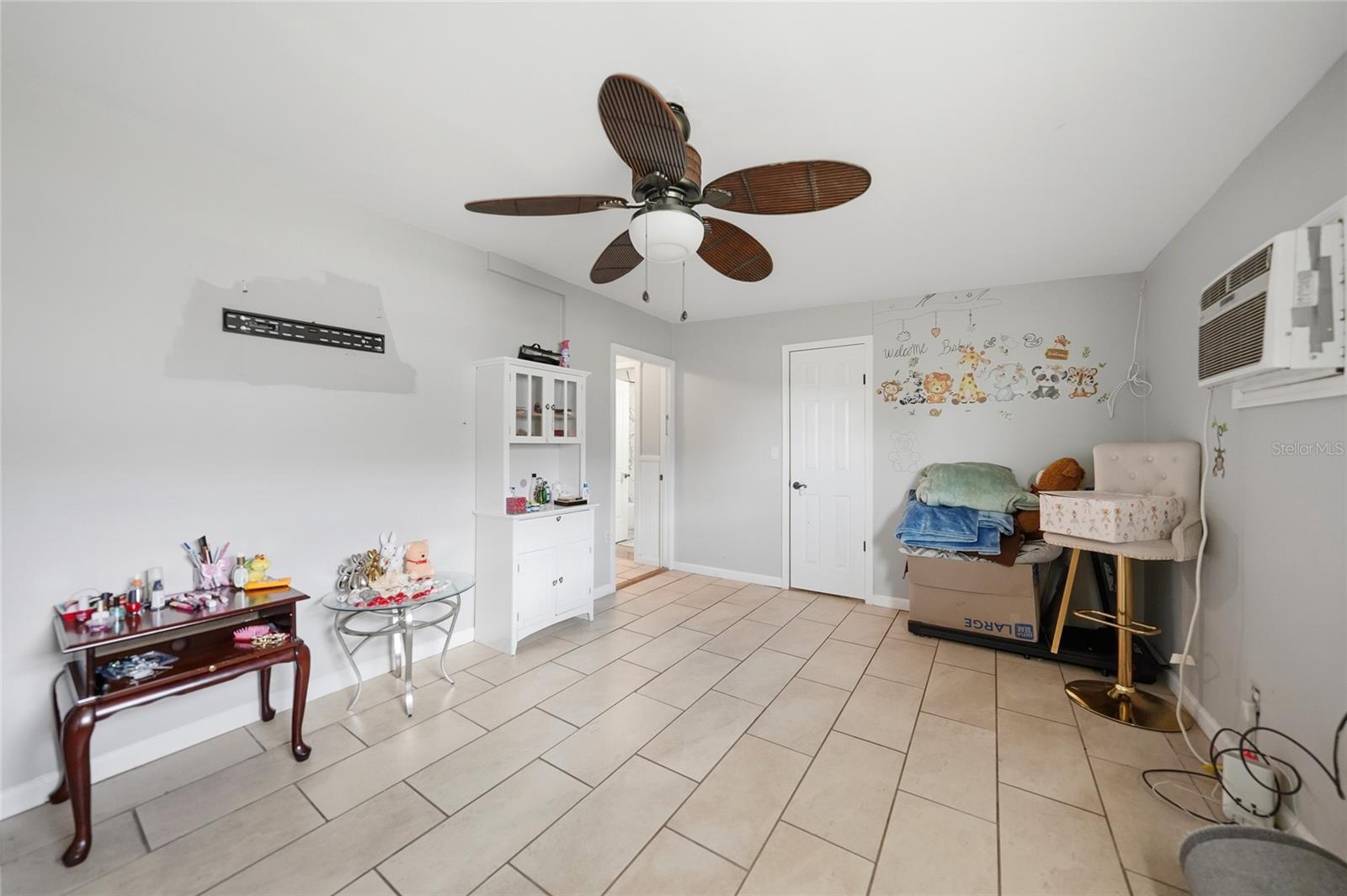658 Via Cala Property Photo 12