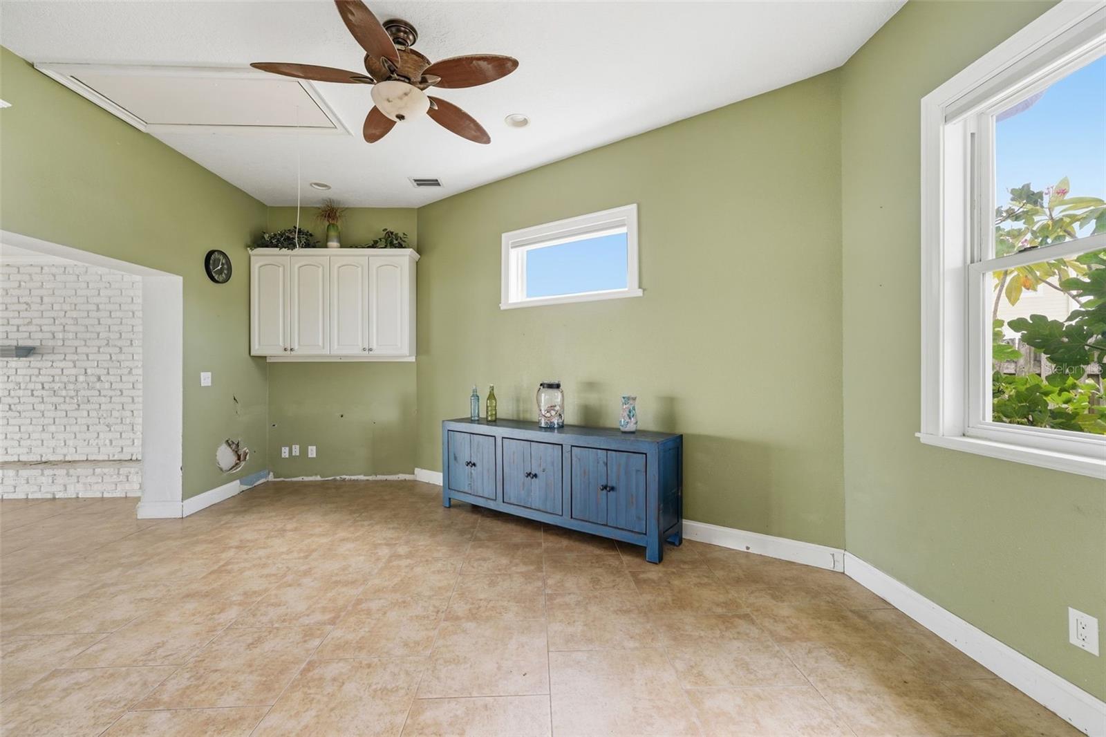 16115 4th St E Property Photo 8