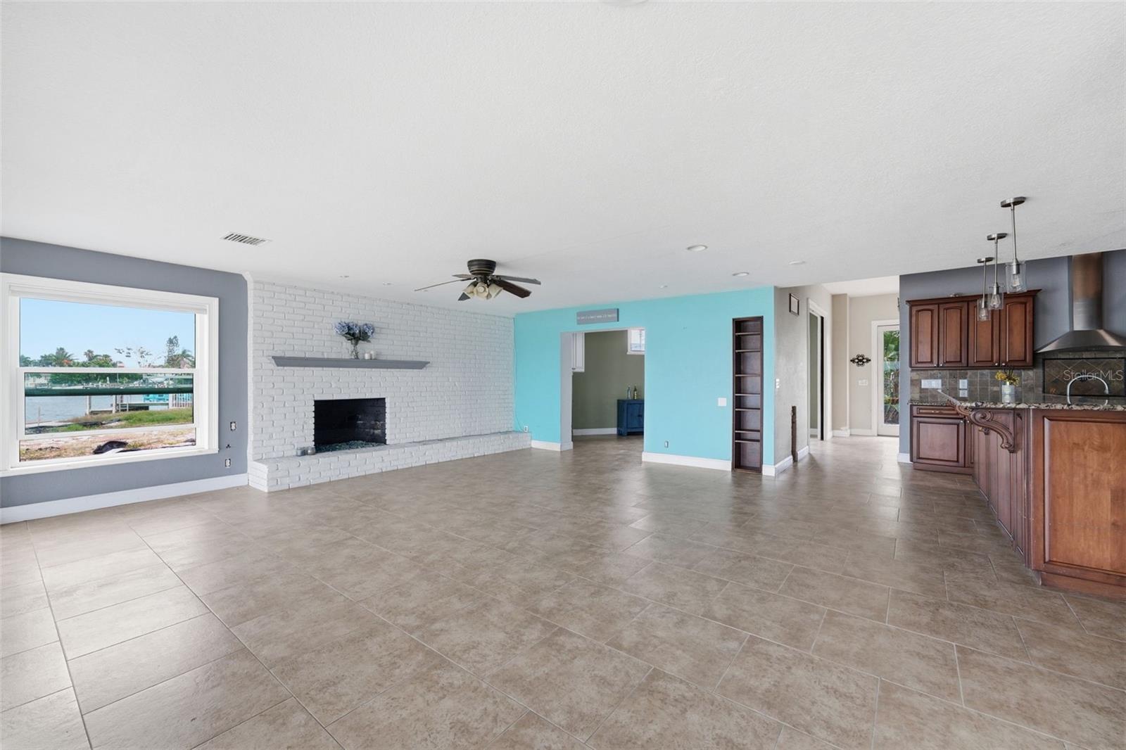 16115 4th St E Property Photo 12