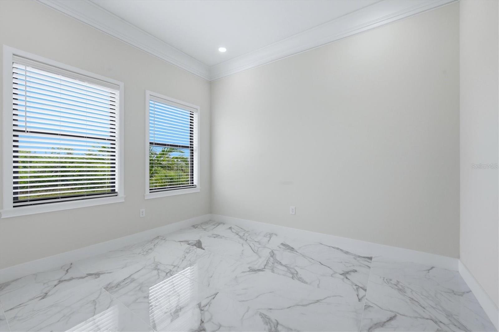 9222 Rosebud Cir Property Photo 5