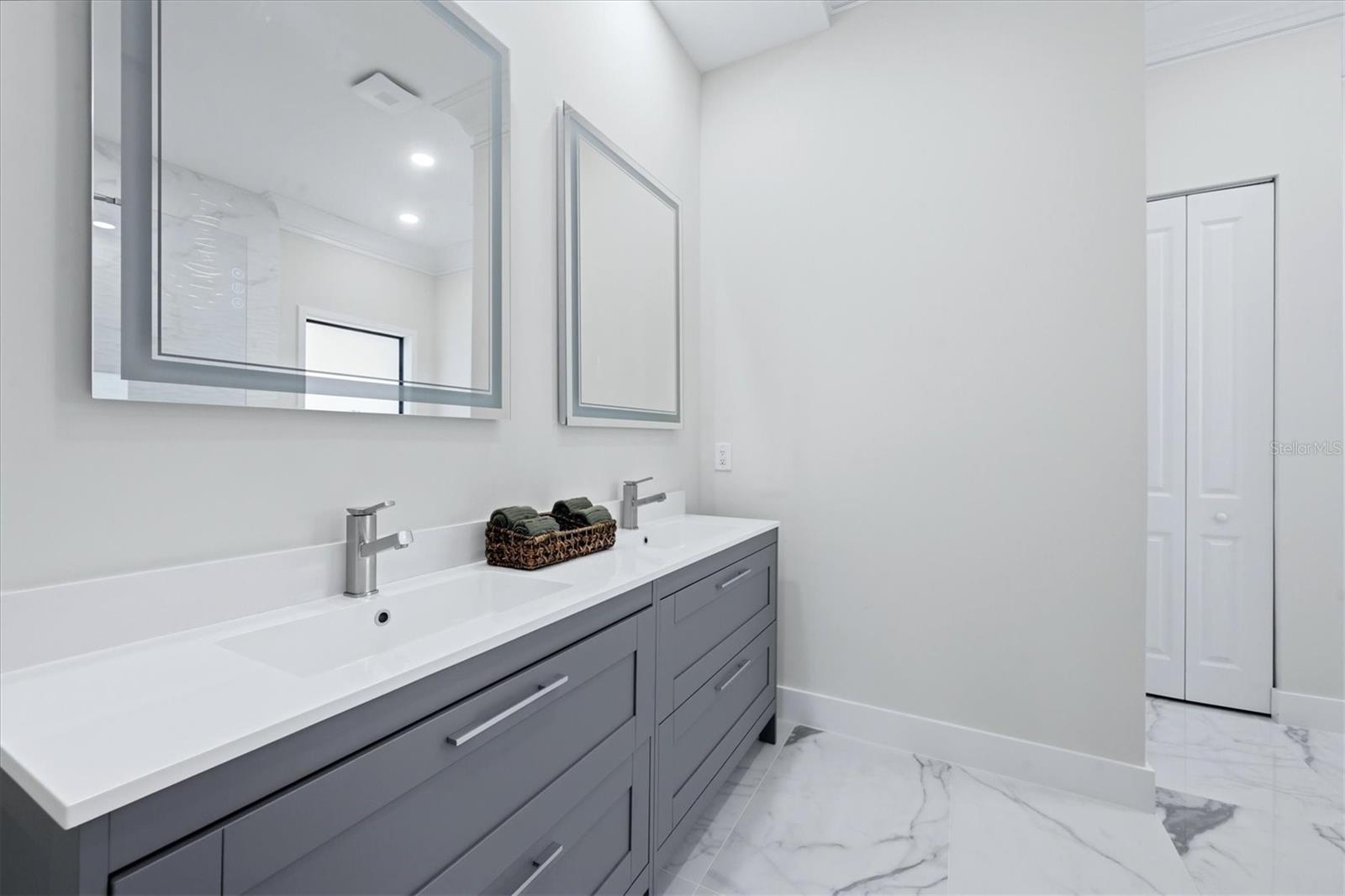 9222 Rosebud Cir Property Photo 14