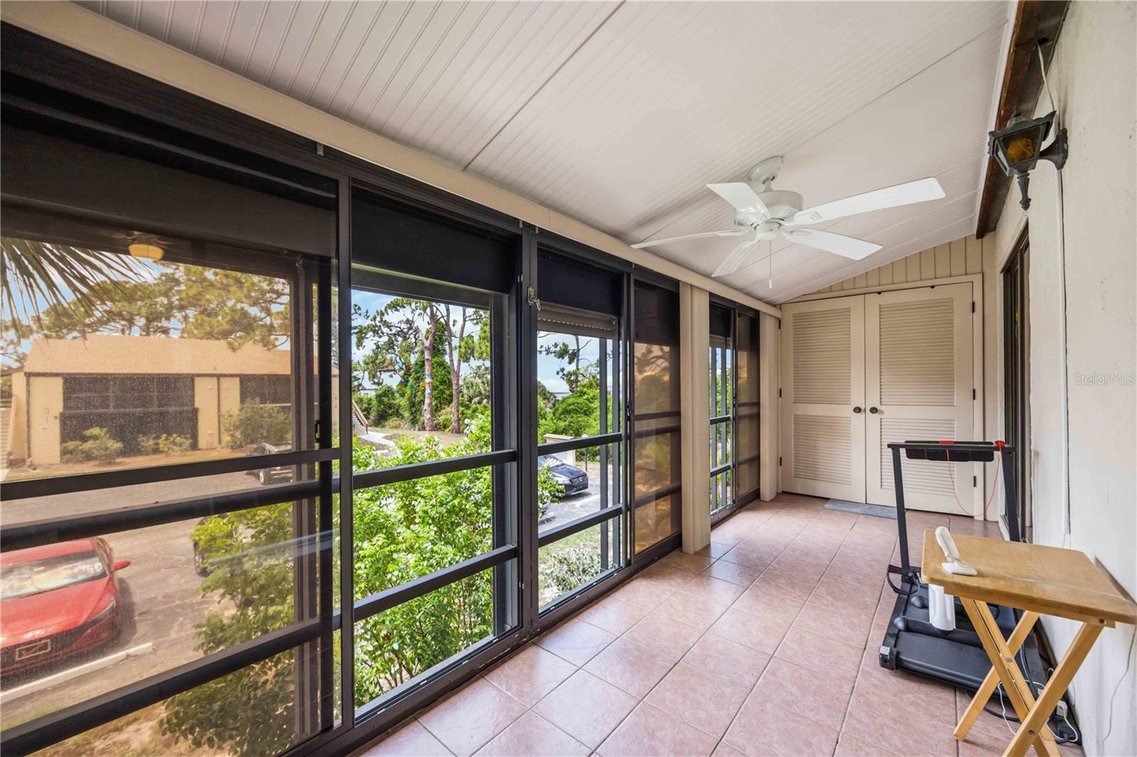 18 Quails Run Blvd #18202 Property Photo 5