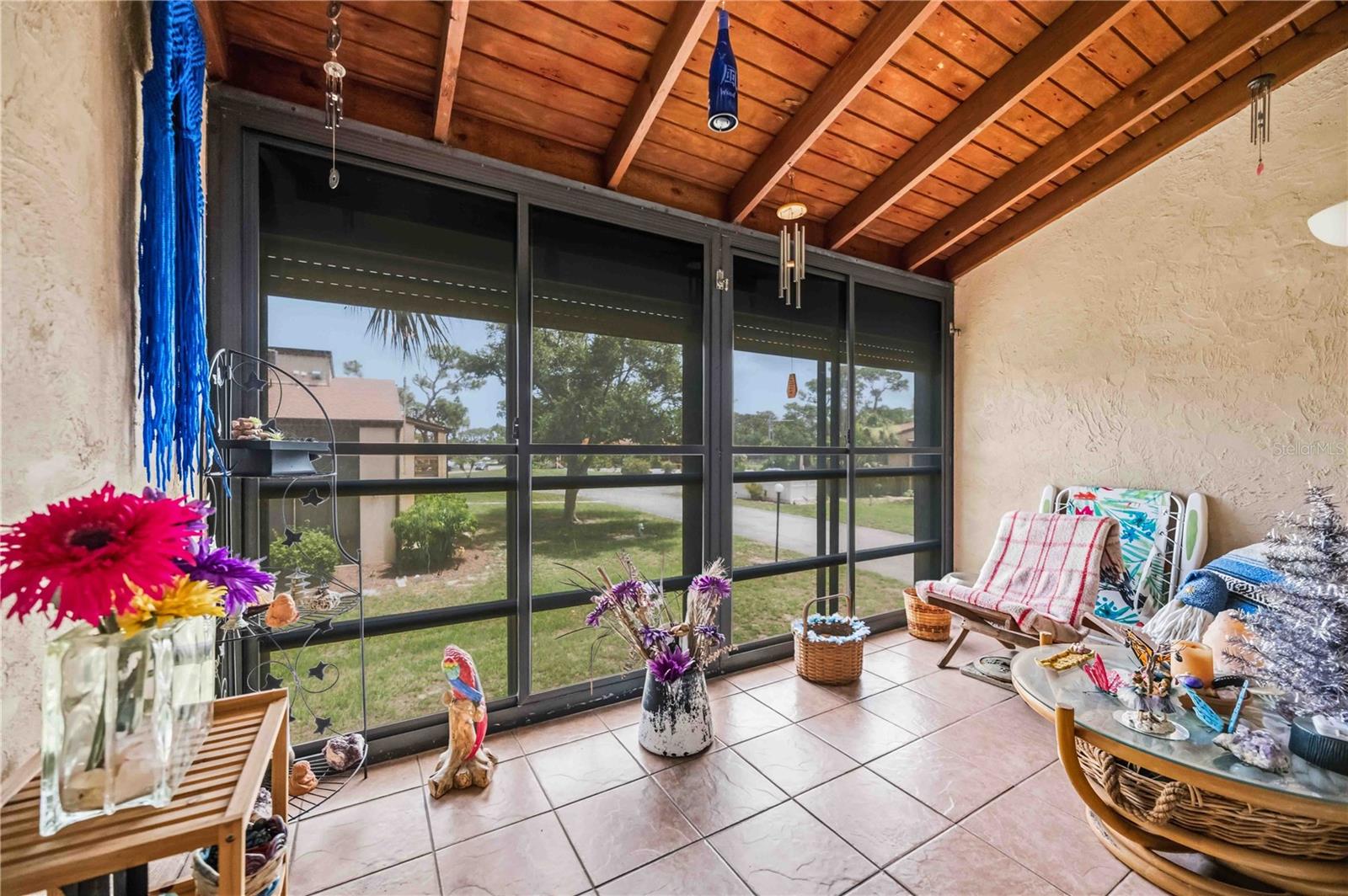 18 Quails Run Blvd #18202 Property Photo 8