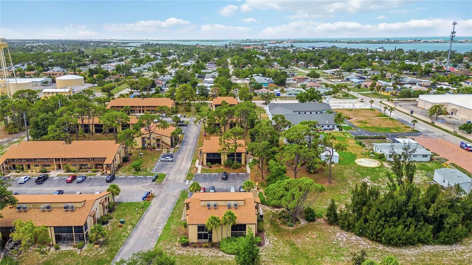 18 Quails Run Blvd #18202 Property Photo 44