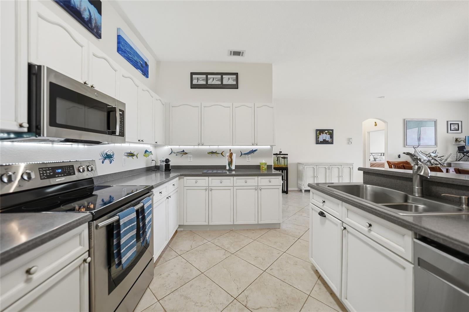 9436 President Cir Property Photo 11