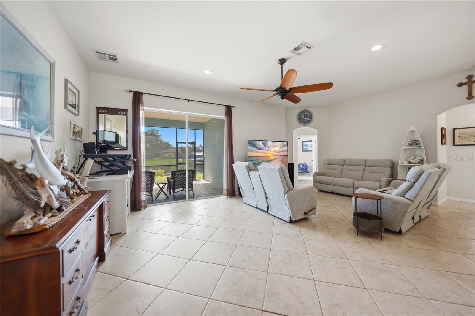 9436 President Cir Property Photo 18
