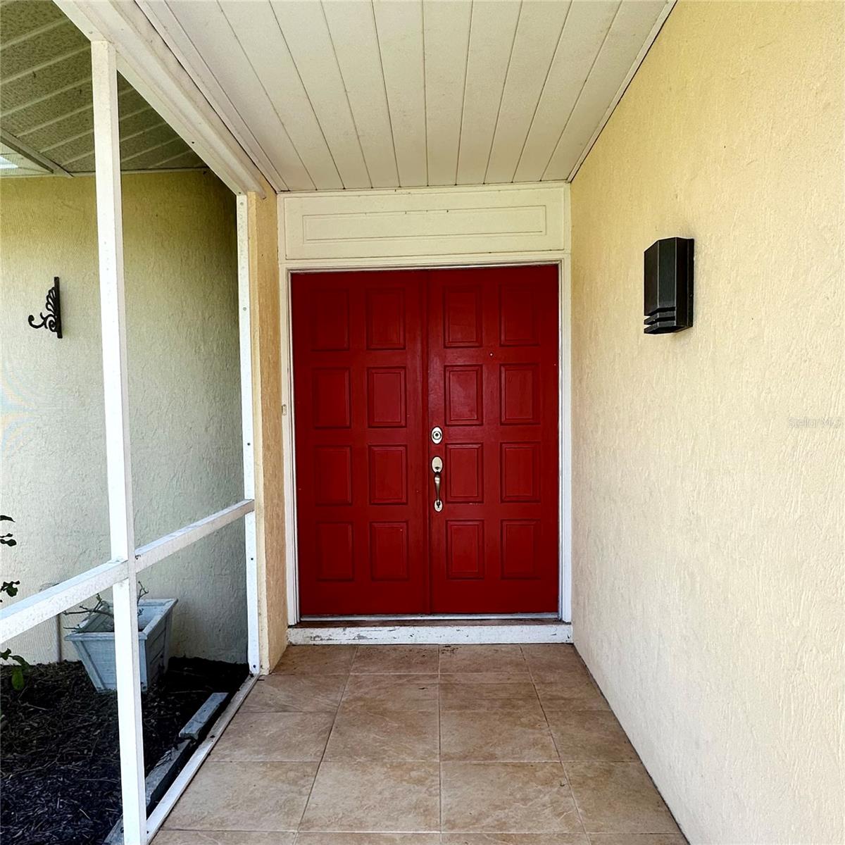 340 Peary Rd Property Photo 2