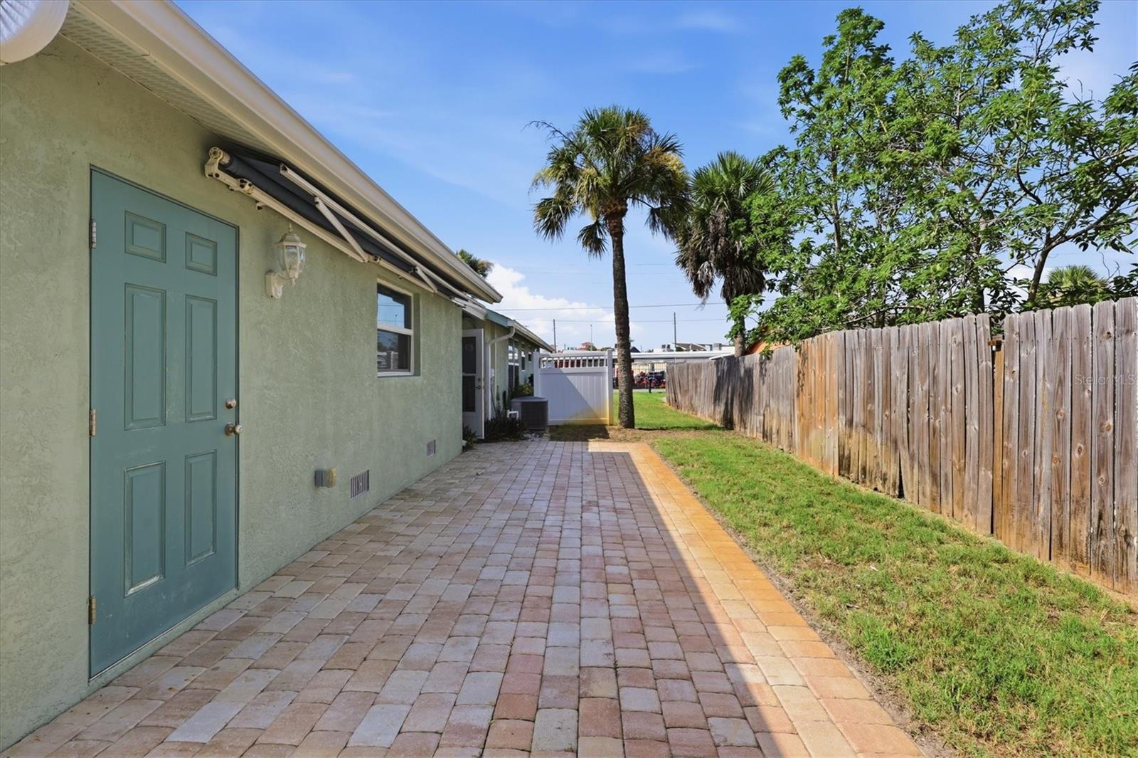 898 S Broadway Property Photo 34