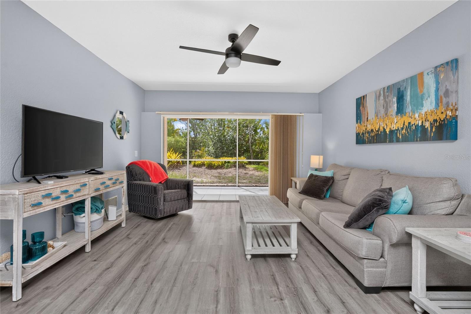 9500 Fiddlers Green Cir #101 Property Photo 5