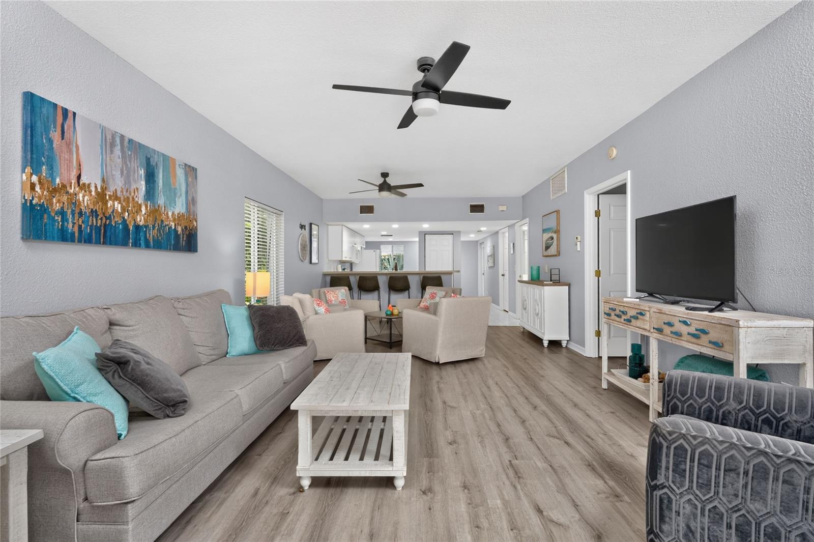 9500 Fiddlers Green Cir #101 Property Photo 16