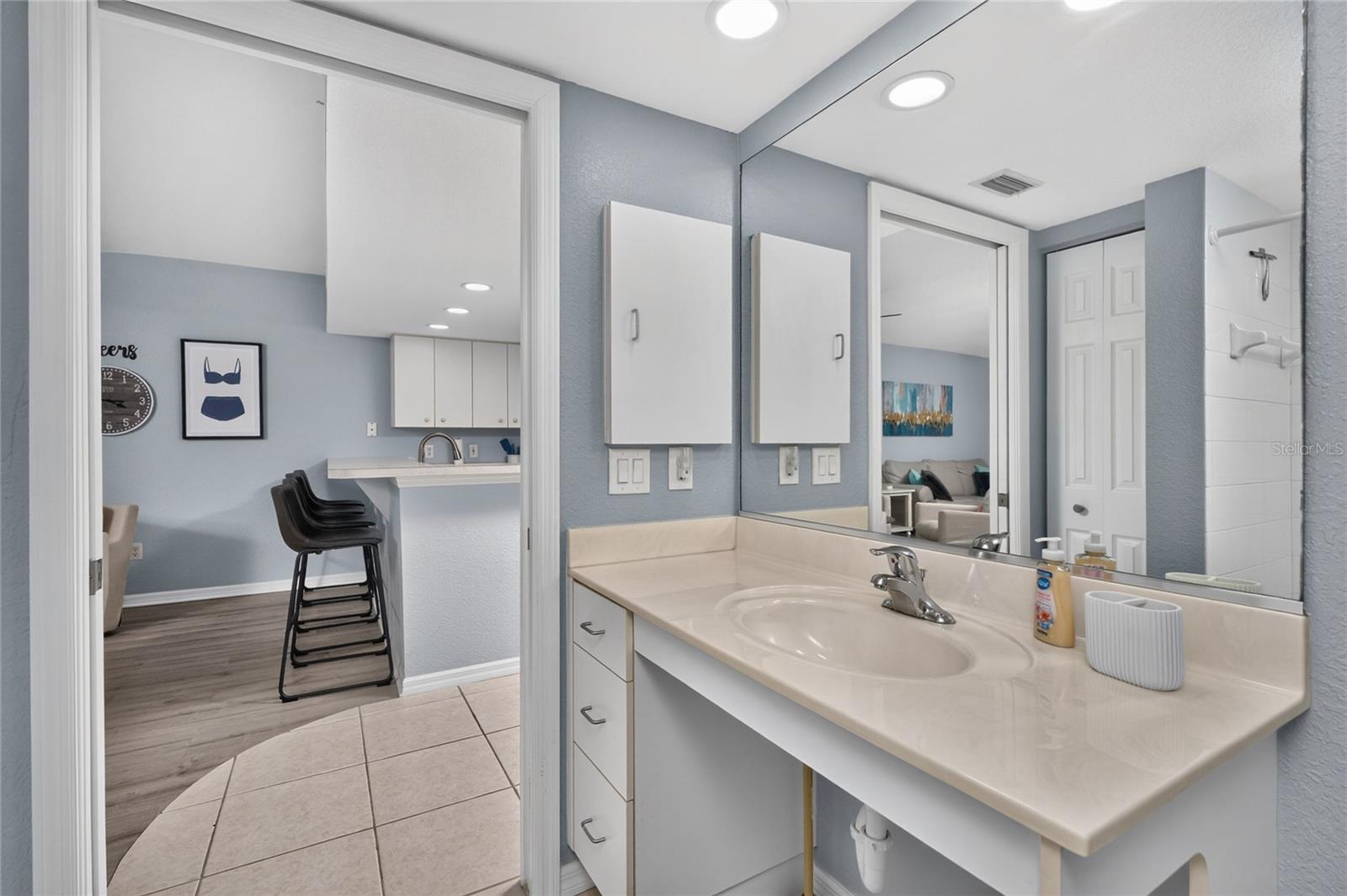 9500 Fiddlers Green Cir #101 Property Photo 23