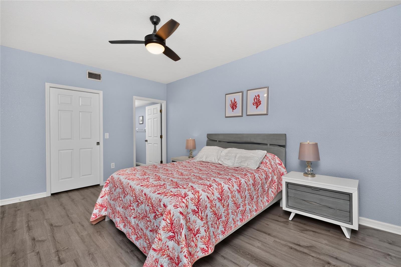 9500 Fiddlers Green Cir #101 Property Photo 25