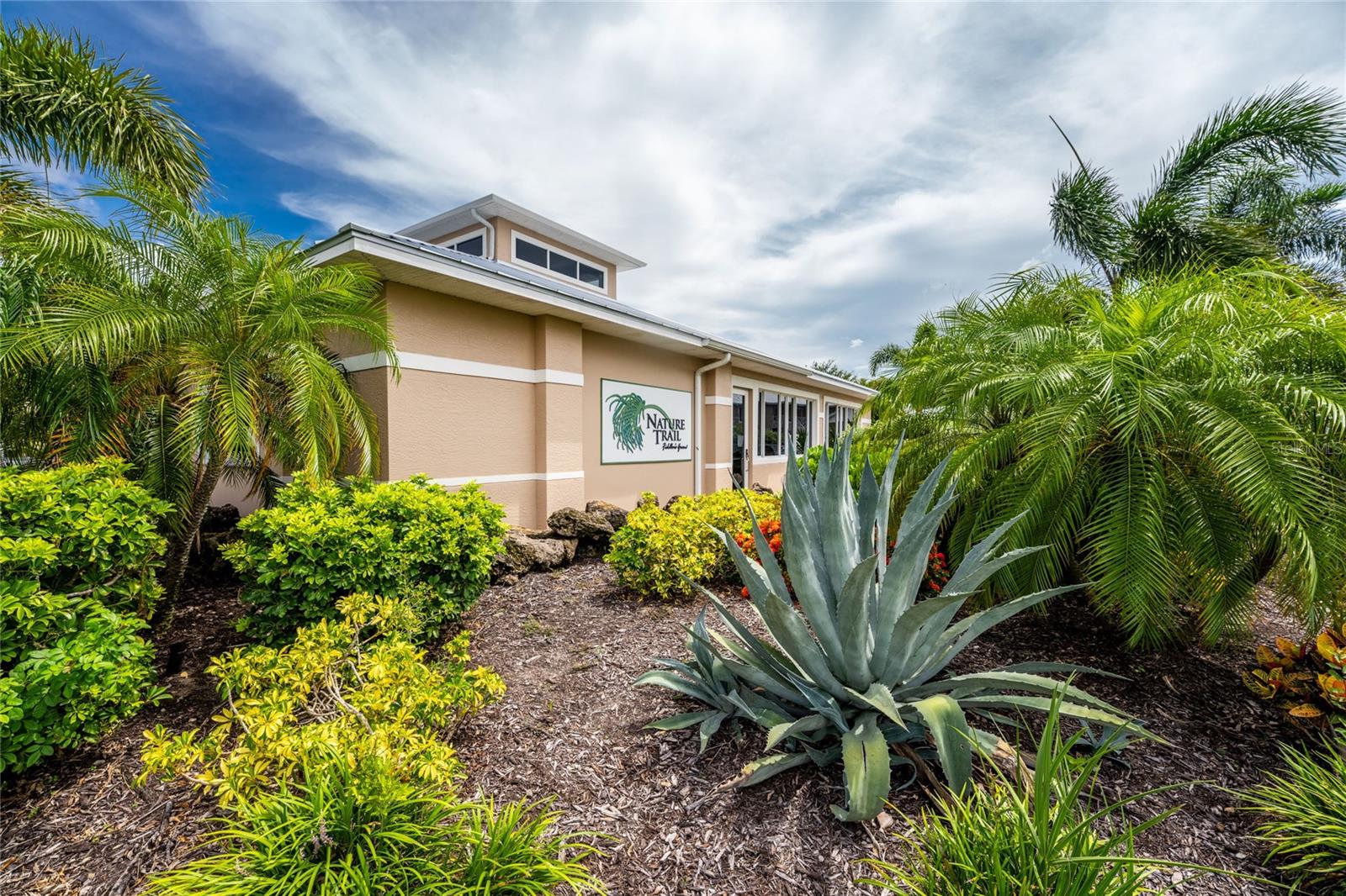 9500 Fiddlers Green Cir #101 Property Photo 40