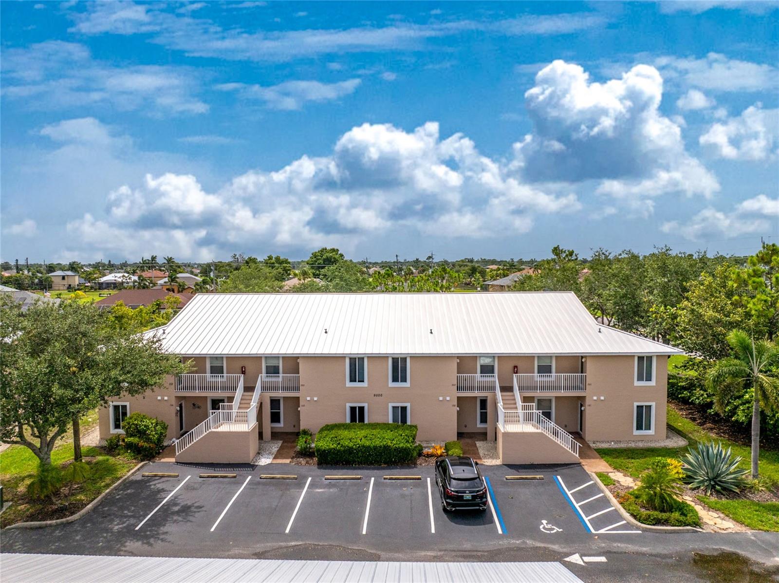 9500 Fiddlers Green Cir #101 Property Photo 44