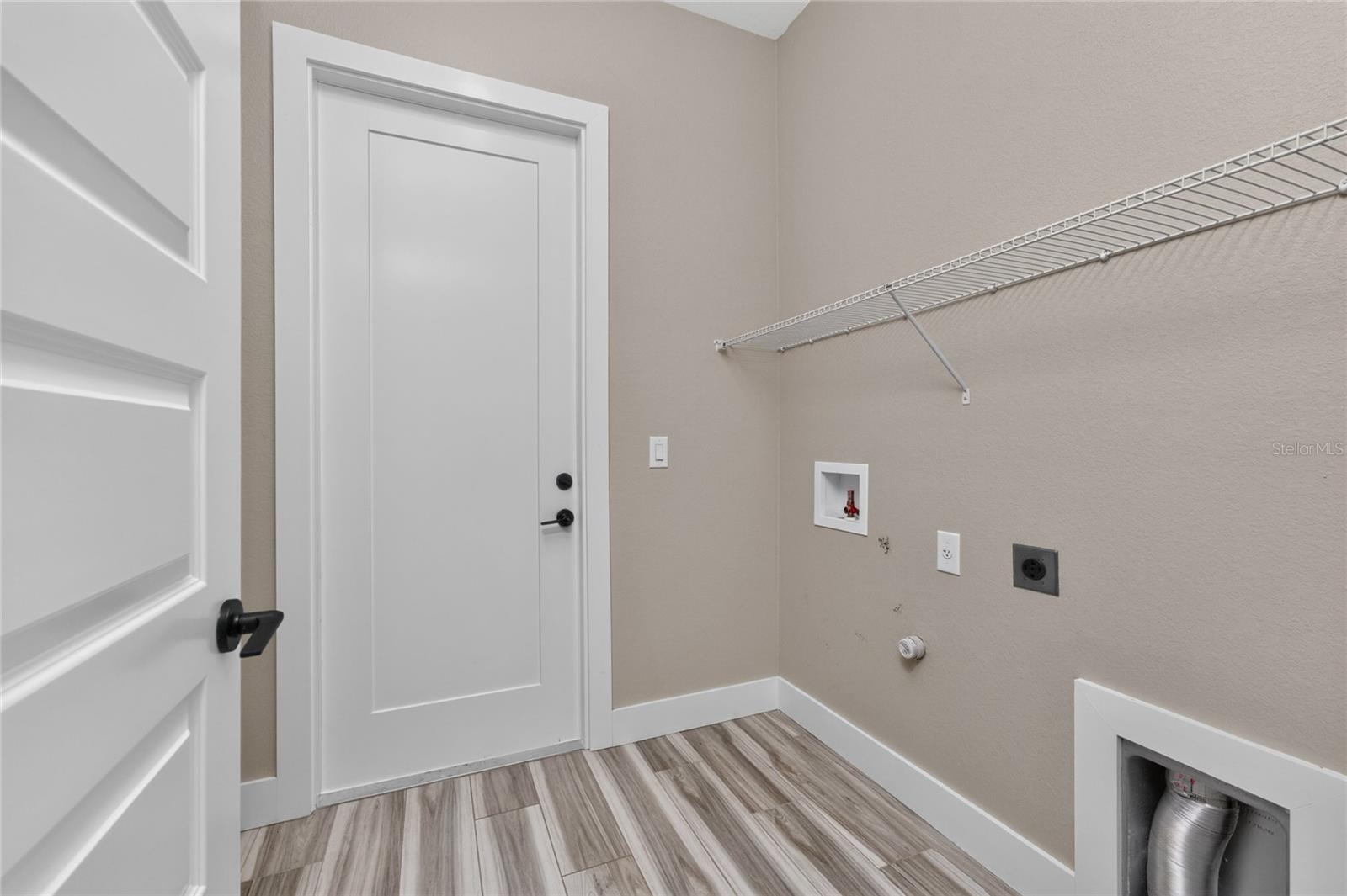 253 Long Meadow Ln Property Photo 44