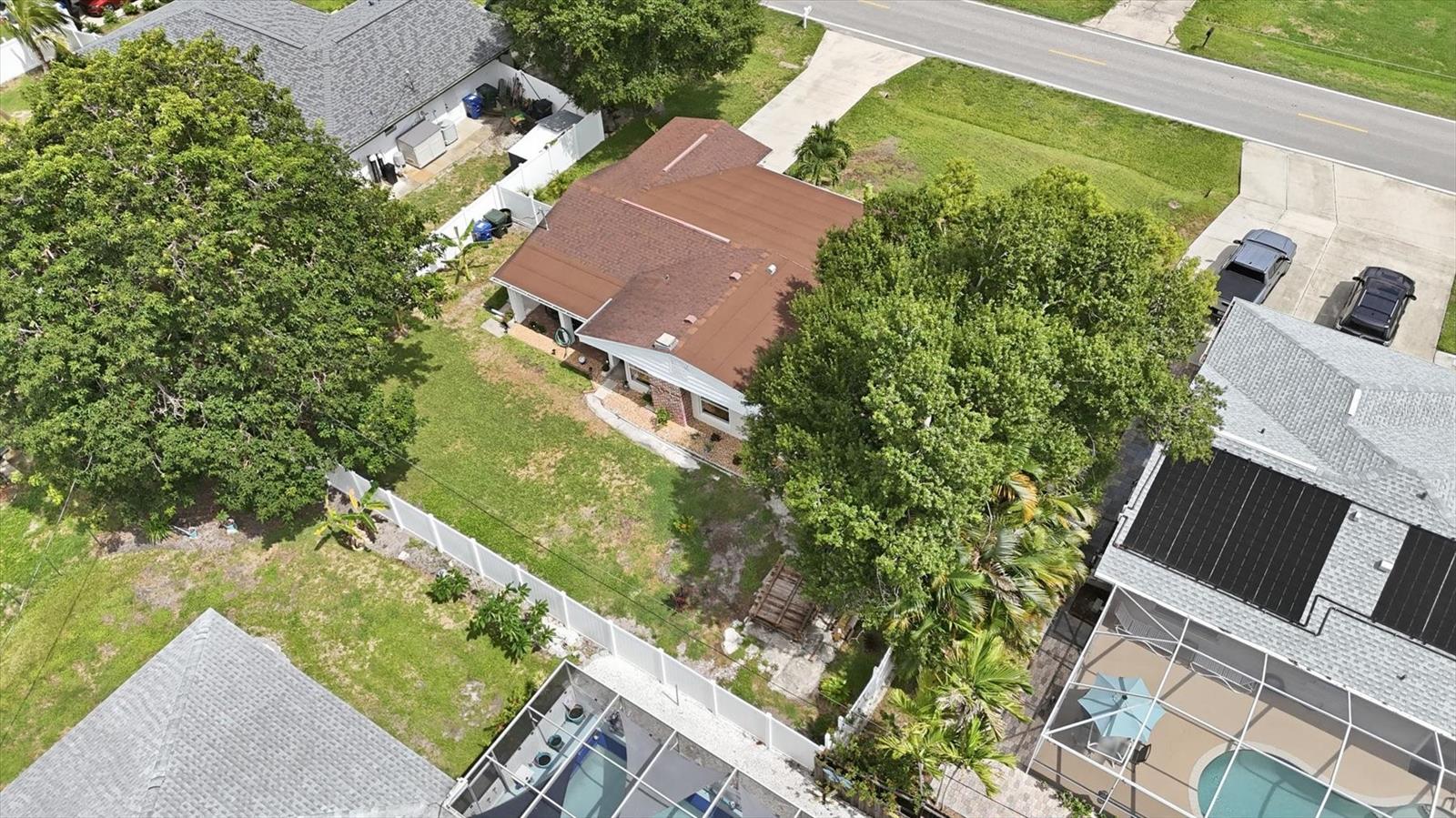630 E Seminole Dr Property Photo 36