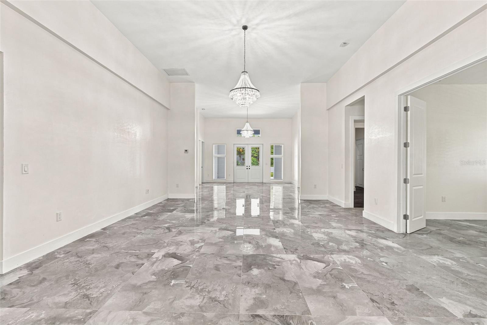 1853 Della Dr Property Photo 11