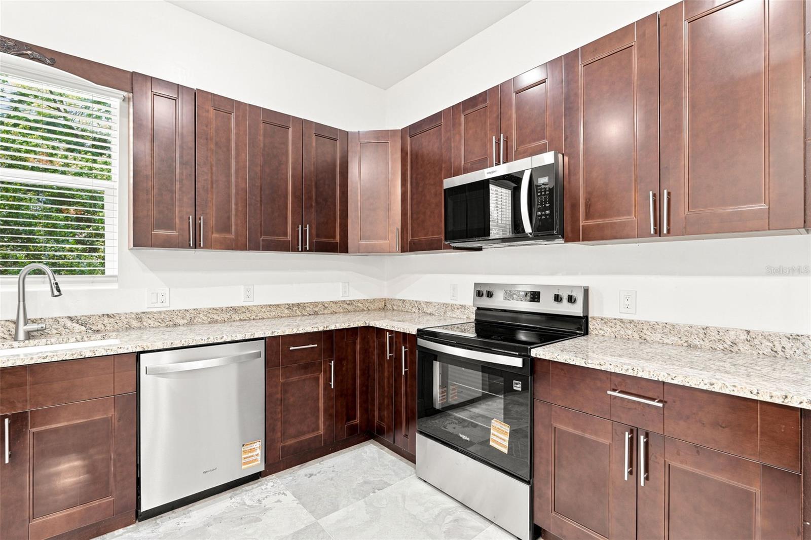 1853 Della Dr Property Photo 18