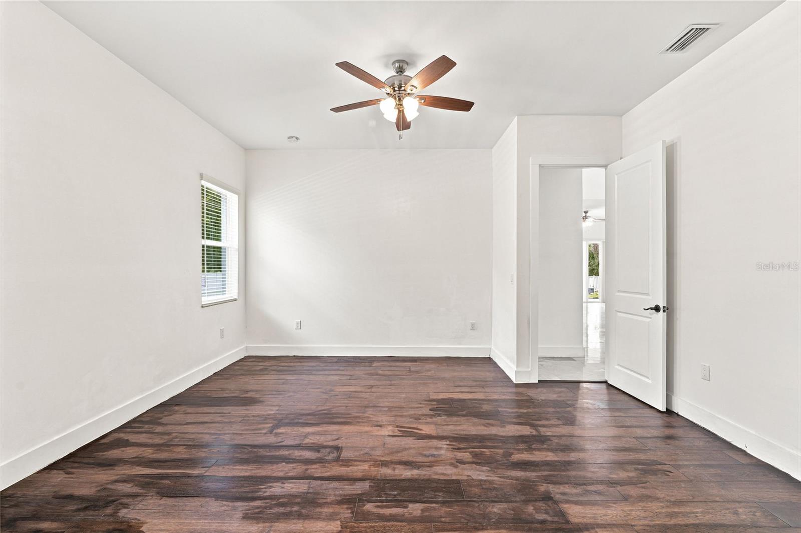 1853 Della Dr Property Photo 42