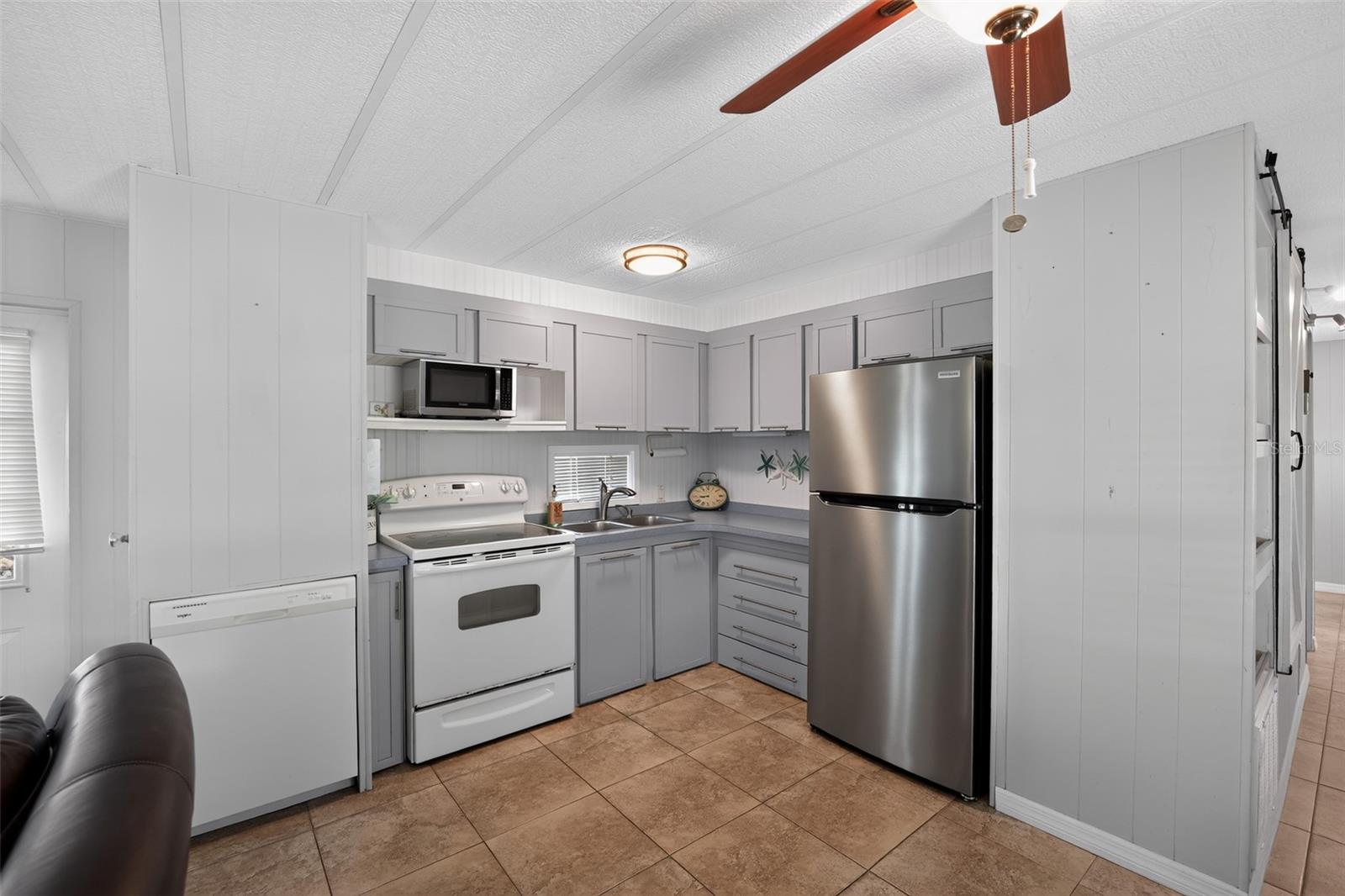 7424 Widness Ln Property Photo 21