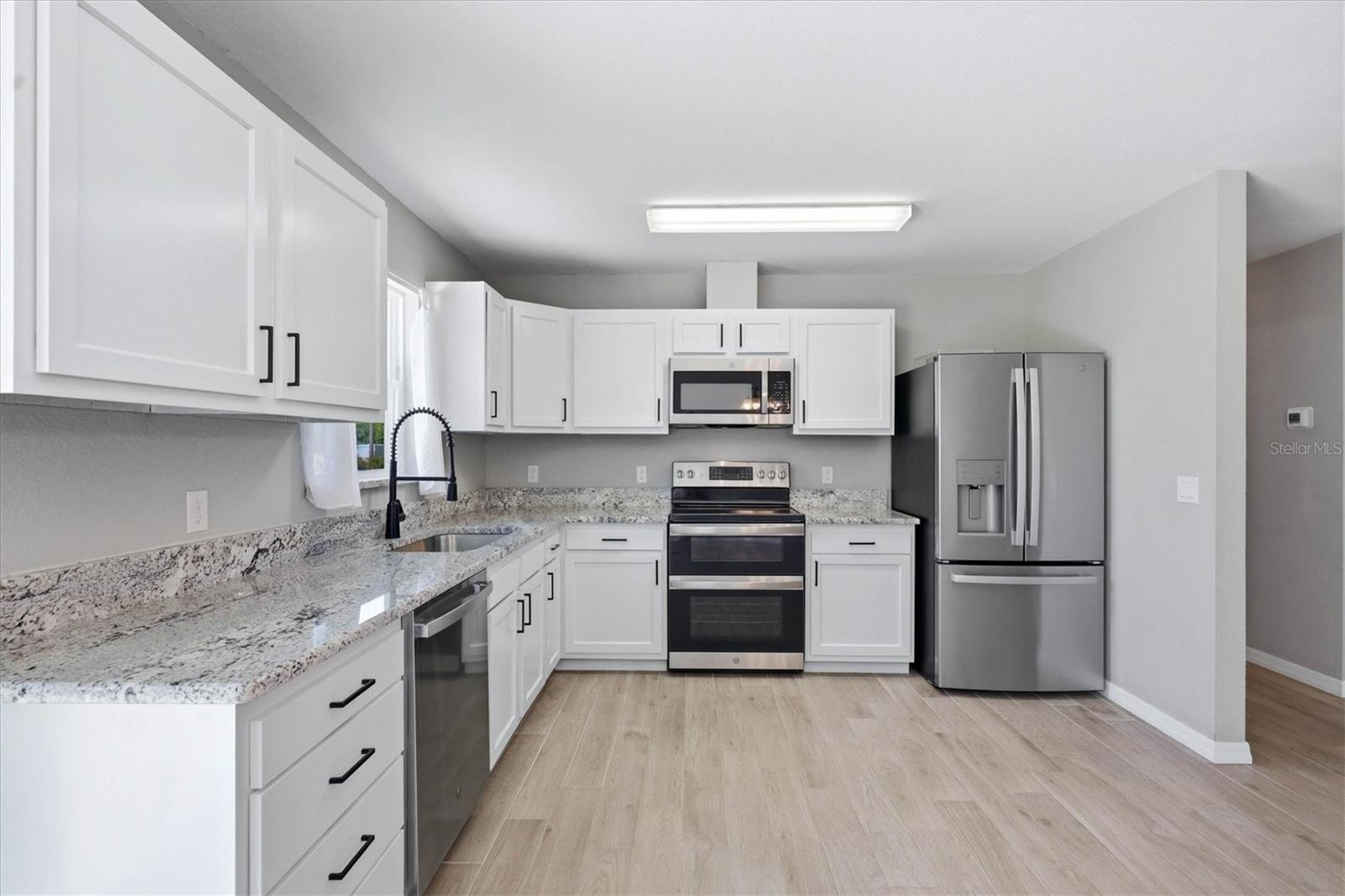10453 Reims Ave Property Photo 10