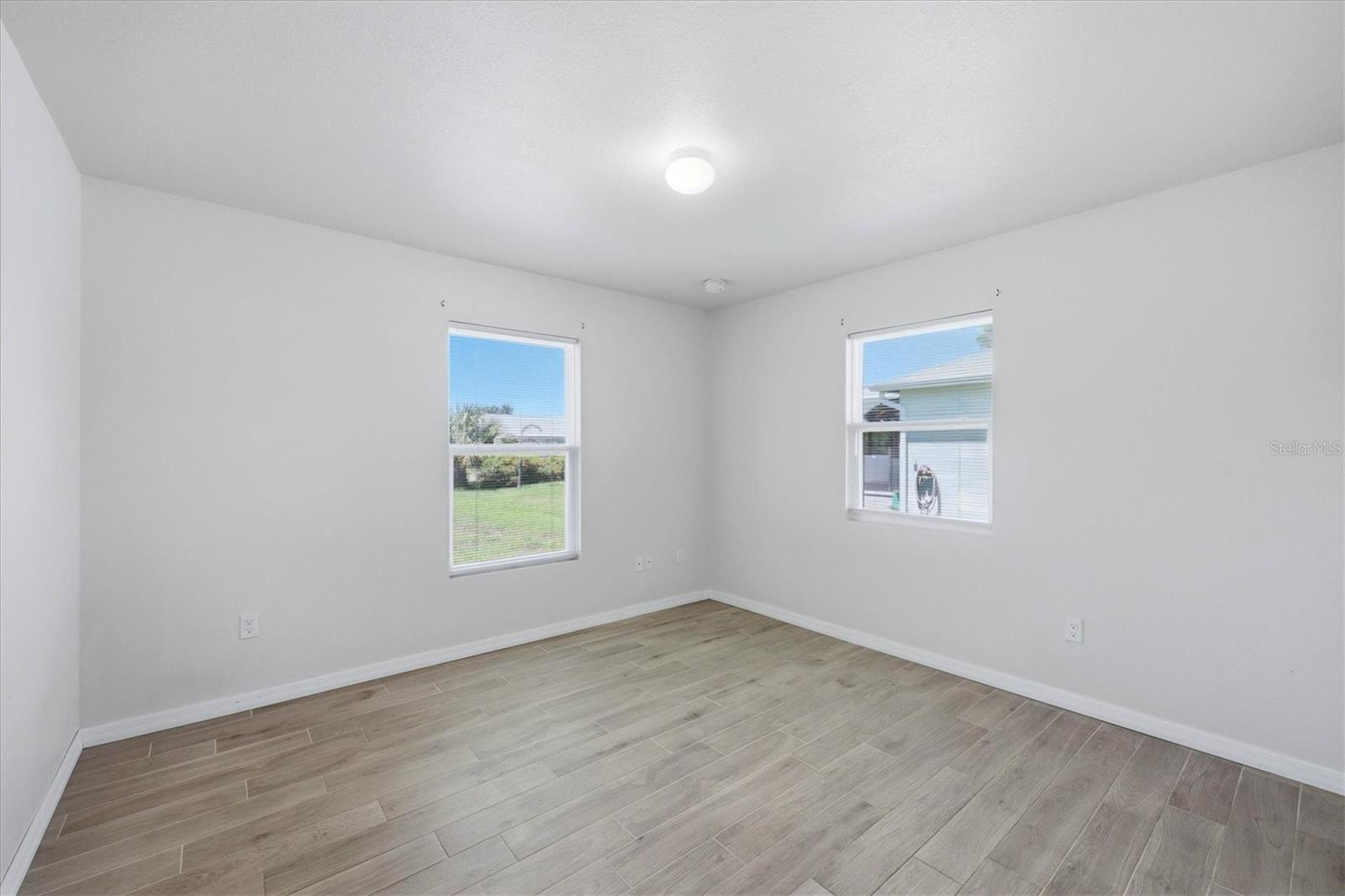 10453 Reims Ave Property Photo 14