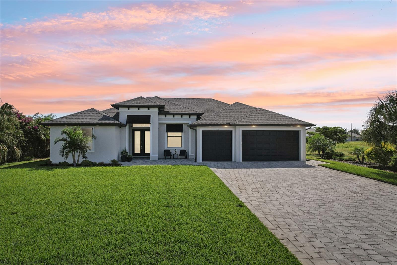 35 Medalist Ct Property Photo