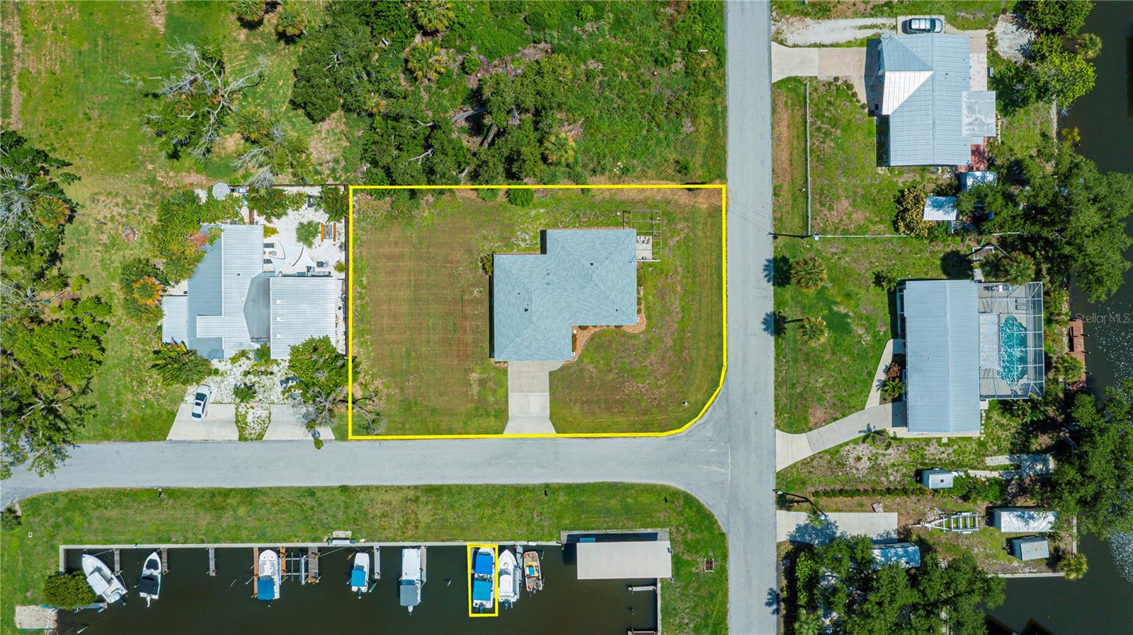 8152 Seashell St Property Photo 4