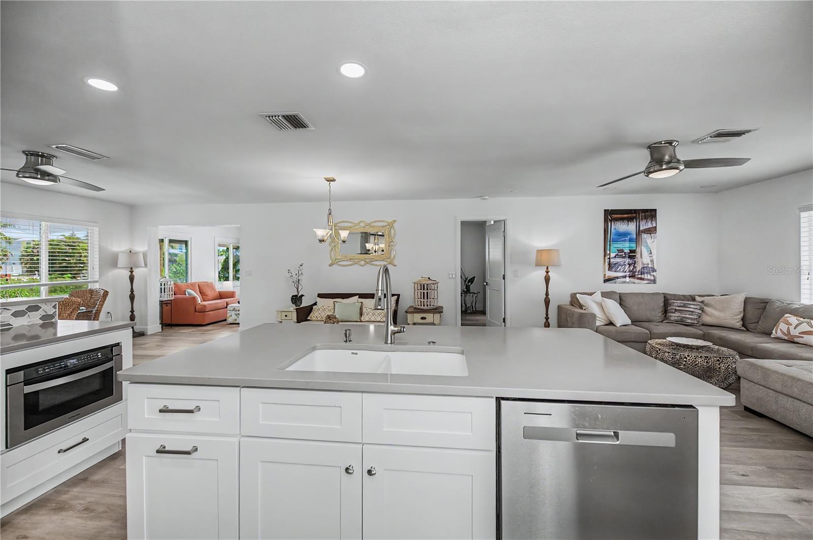 8152 Seashell St Property Photo 14