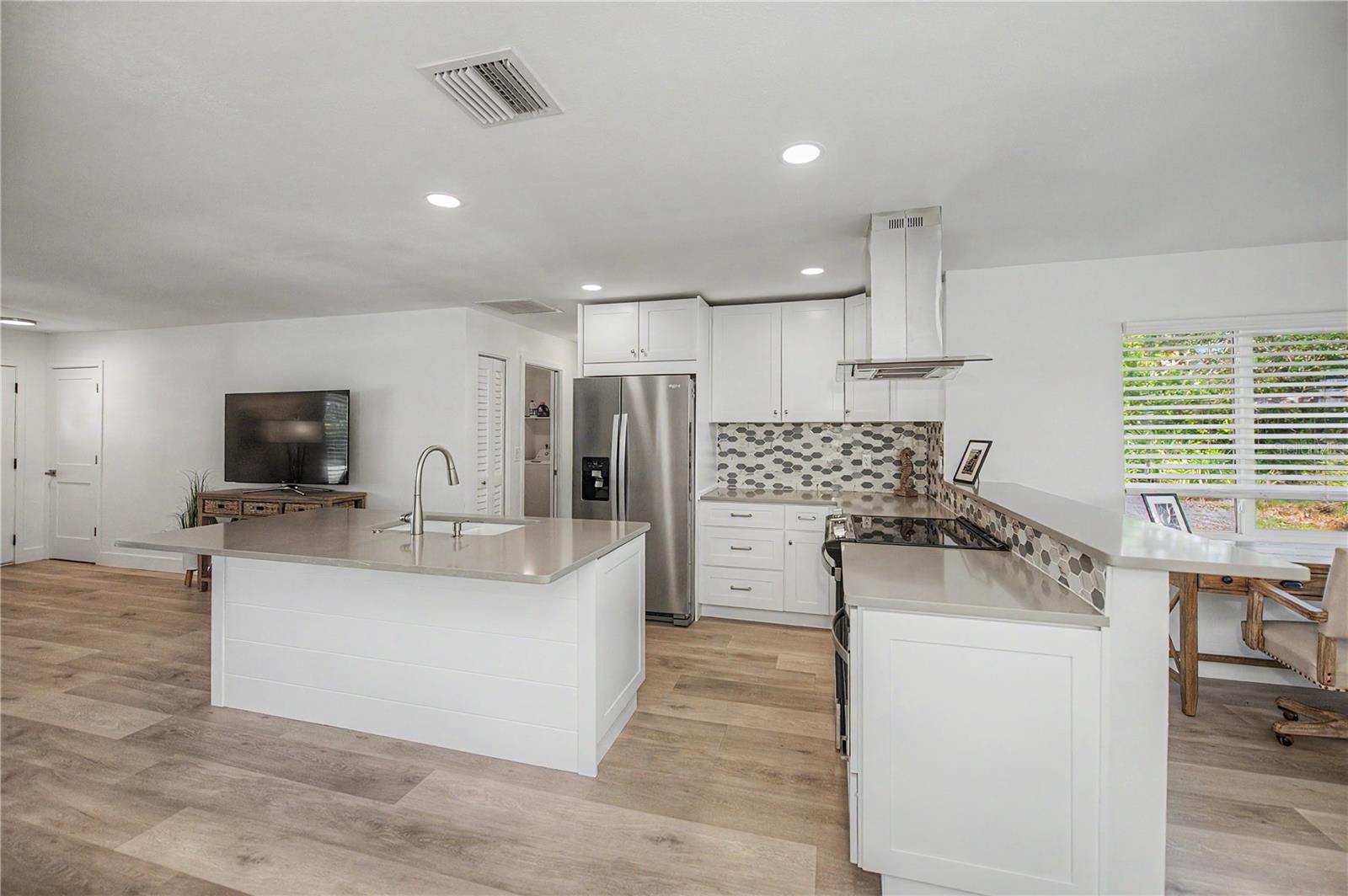 8152 Seashell St Property Photo 25