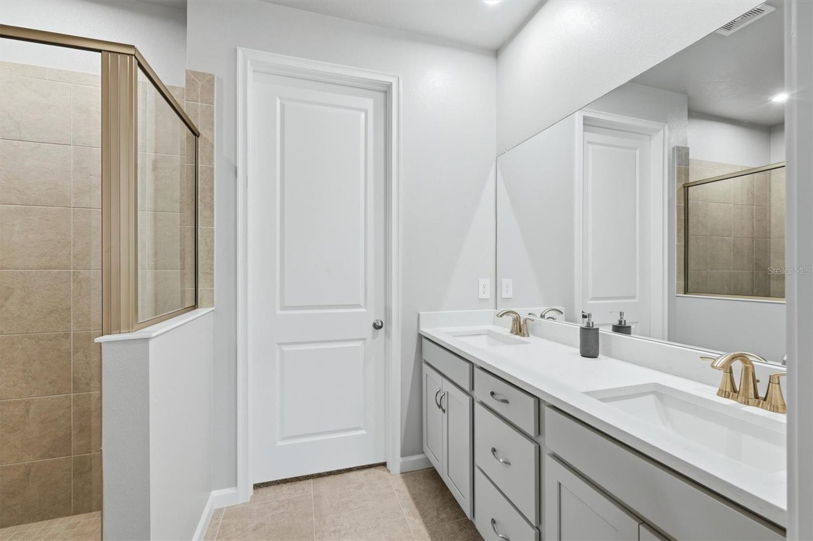 20411 Symphony Pl Property Photo 23