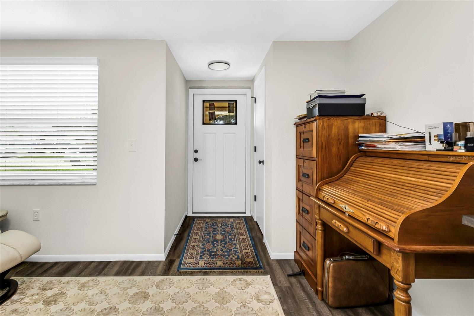 1032 Elaine St Property Photo 5