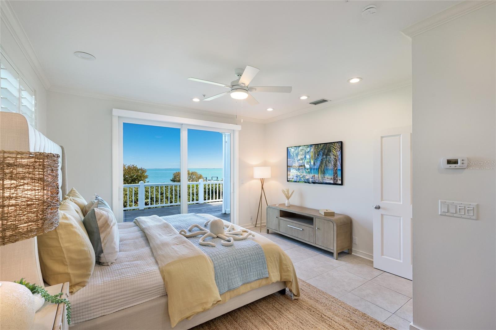 585 Buttonwood Bay Dr Property Photo 18