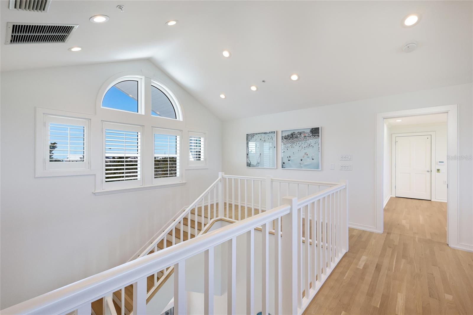 585 Buttonwood Bay Dr Property Photo 27