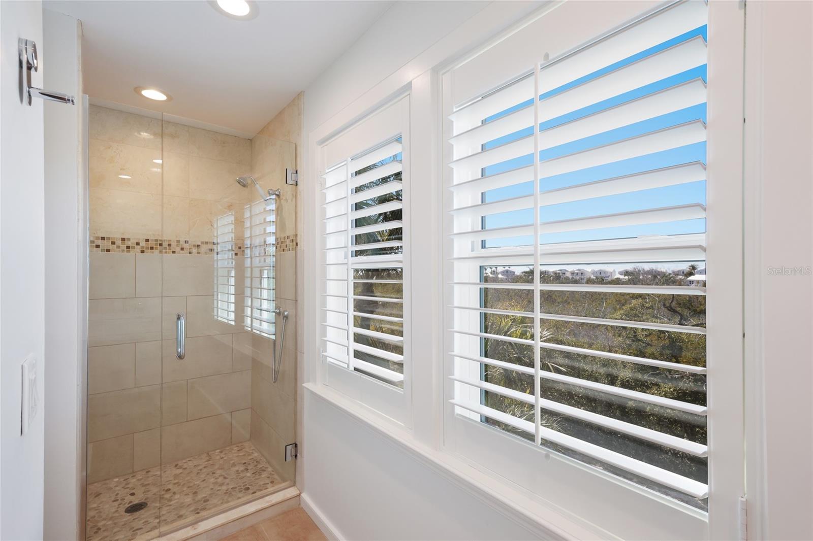 585 Buttonwood Bay Dr Property Photo 31
