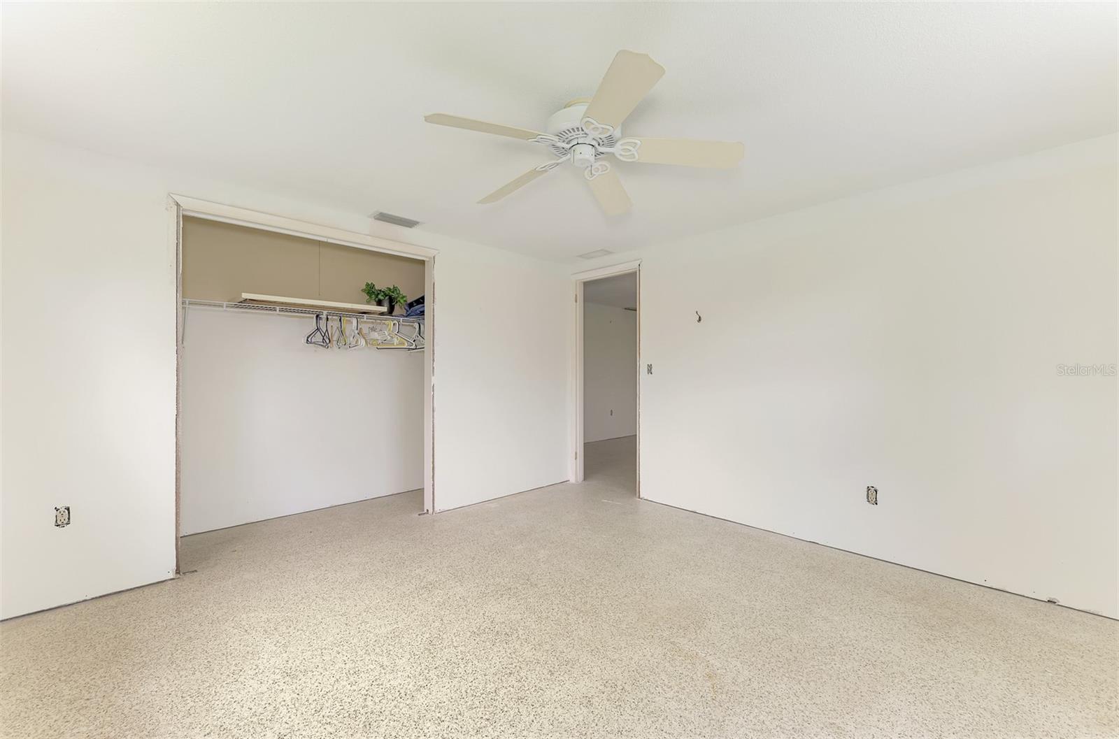 780 S Oxford Dr Property Photo 38