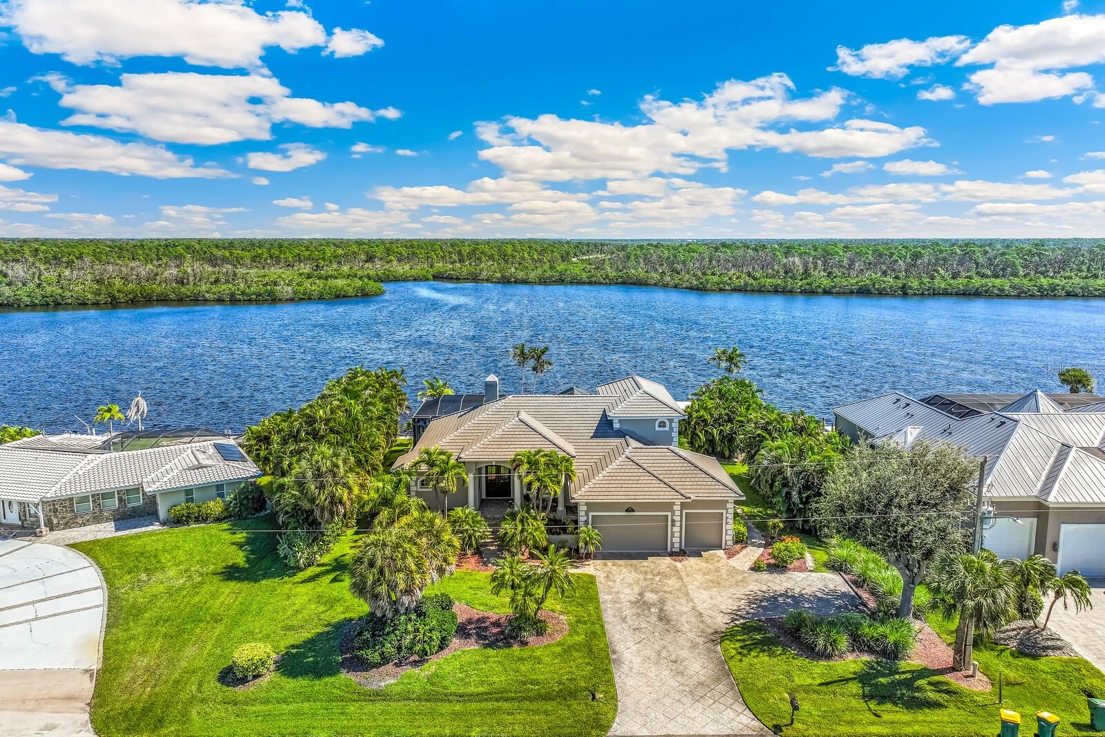 390 Coral Creek Dr Property Photo 5