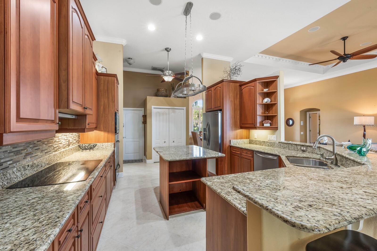 390 Coral Creek Dr Property Photo 14