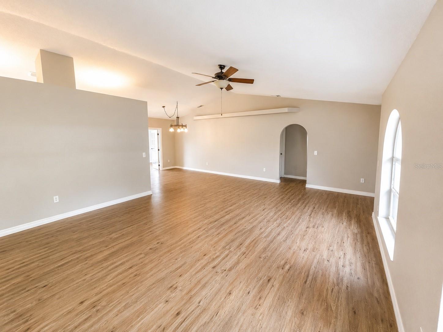 1002 Torgerson St Property Photo 5